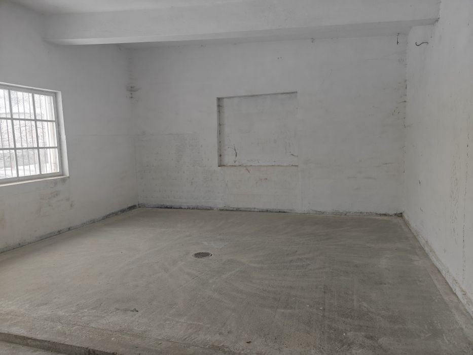 Inchiriez casa comuna Vama