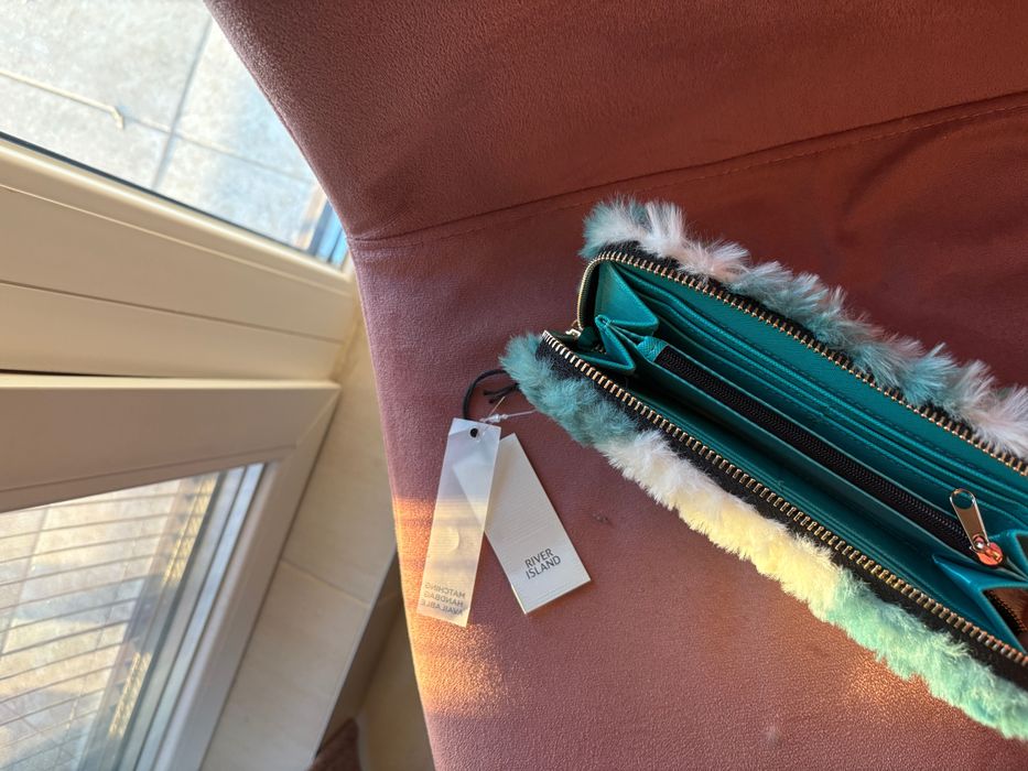 Шикозно портмоне на River Island