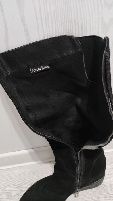 Продается зимние сапоги