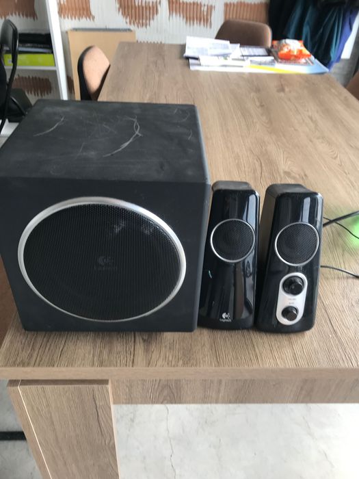 Лоджитек бас колона комплект идеално състояние