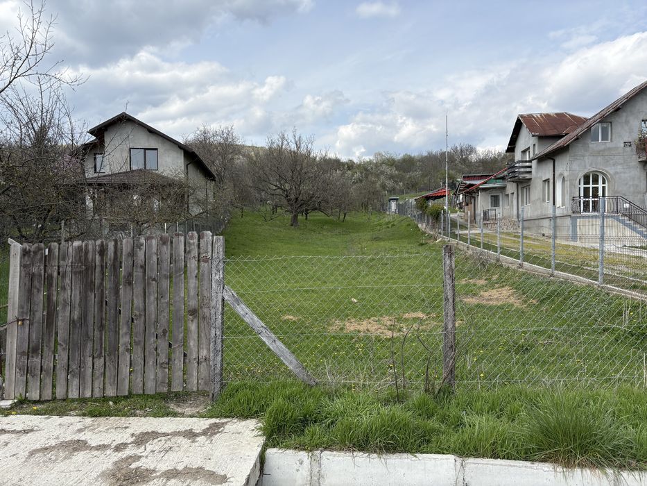 Vand teren Aninoasa Jud Dambovita