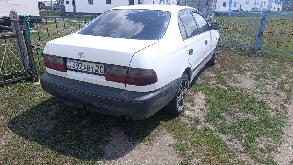 Продам Тойота Карина Е
