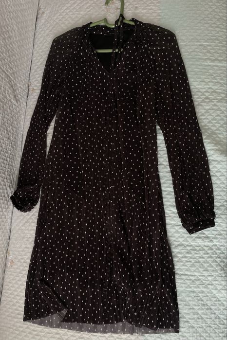 Продам женское платье черное