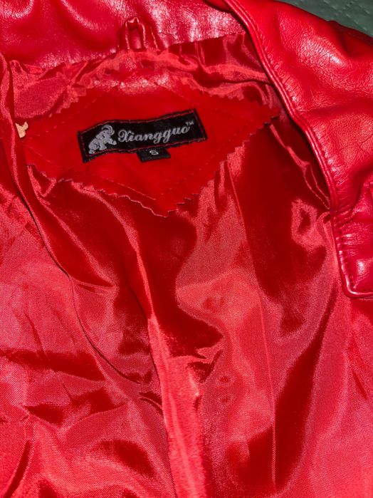 Кожено червено яке