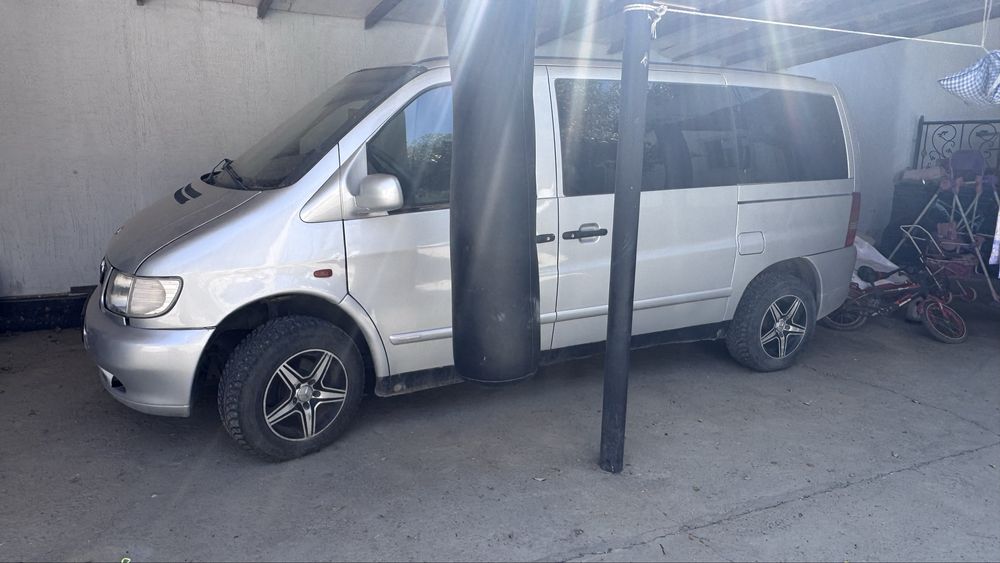 Mersedes benz vito 2003