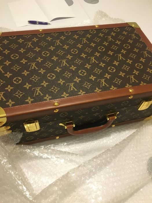 Valentine’s day , trandafiri , louis vuitton , cadou