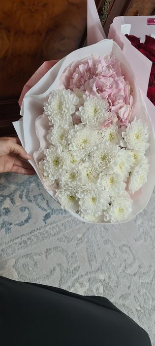 Букет хризантемы и гортензии
