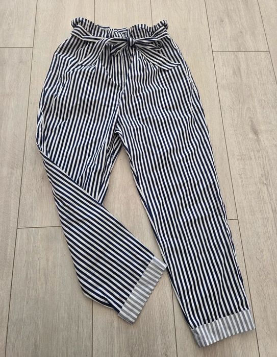 Pantaloni zara cu dungi