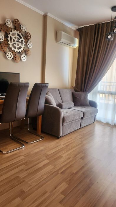 Продава двустаен обзаведен апартамент в Слънчев бряг