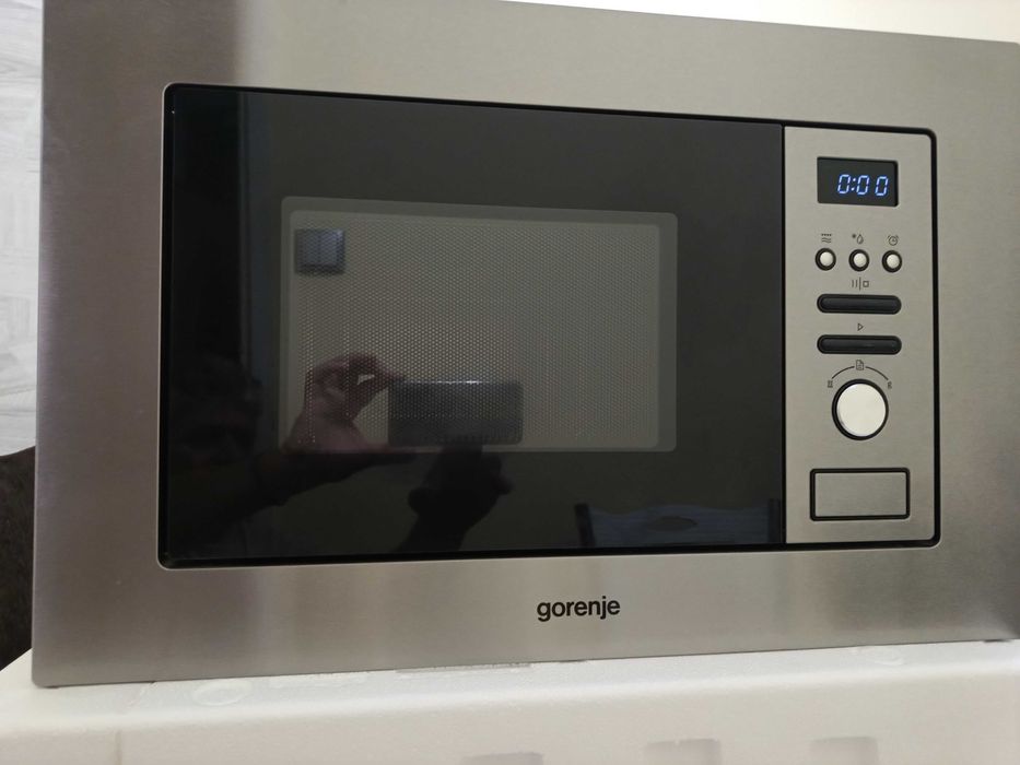 Продавам микровълнова " Gorenje" за вграждане
