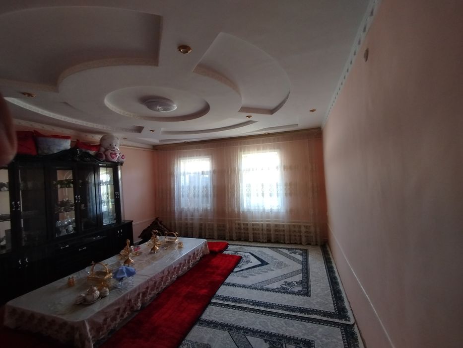 Uy sotiladi sharoitlari yahshi