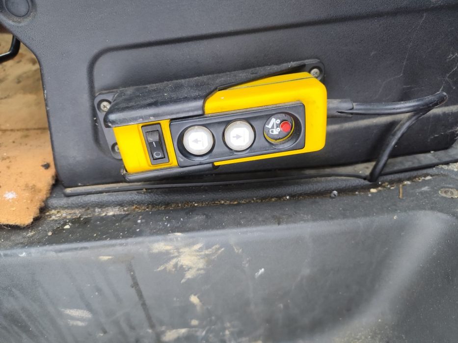 Camioneta basculabila iveco daily