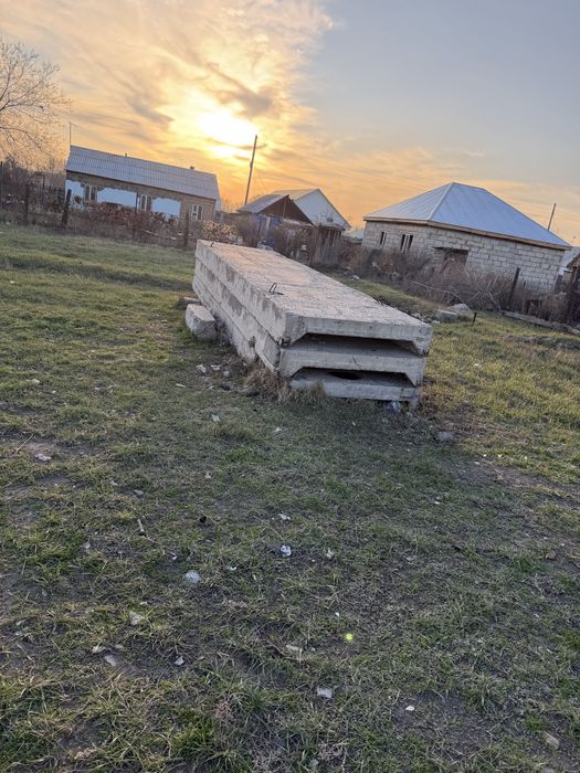 Продам бетонные блоки 3шт
