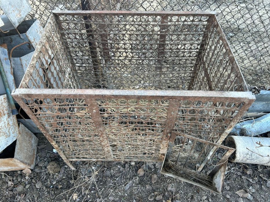 Продам клетку железную