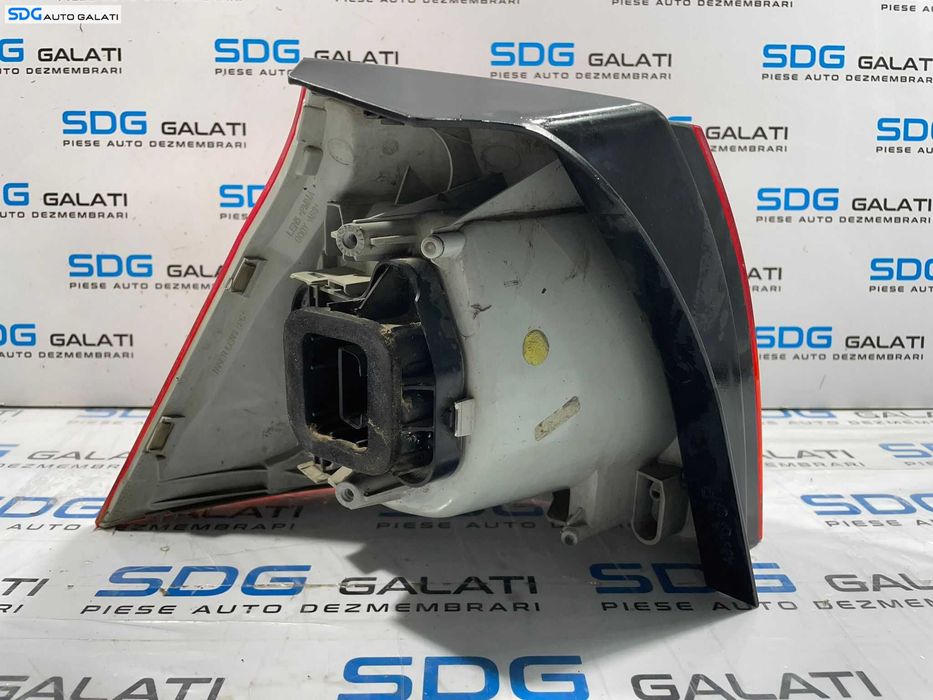 Stop Lampa Tripla Dreapta Volkswagen Golf 5 Hatchback 2004 - 2008 [L4627]