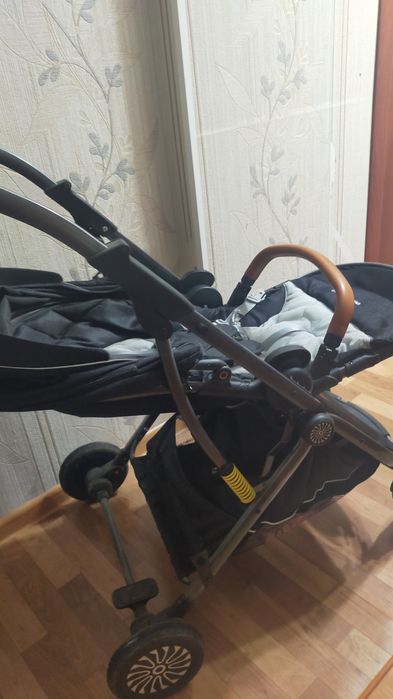 Продам прогулочную коляску Coballe