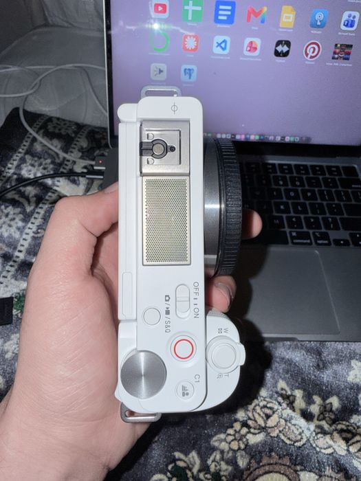 Продам камеру Sony ZVE-10