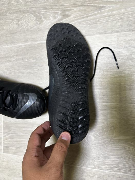 Продам оригинальные сороконожки Найк