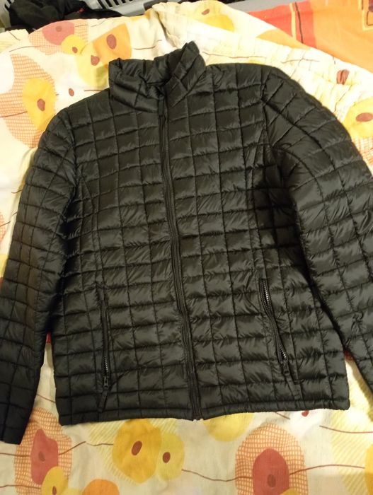 Geacă măsura XL.    .