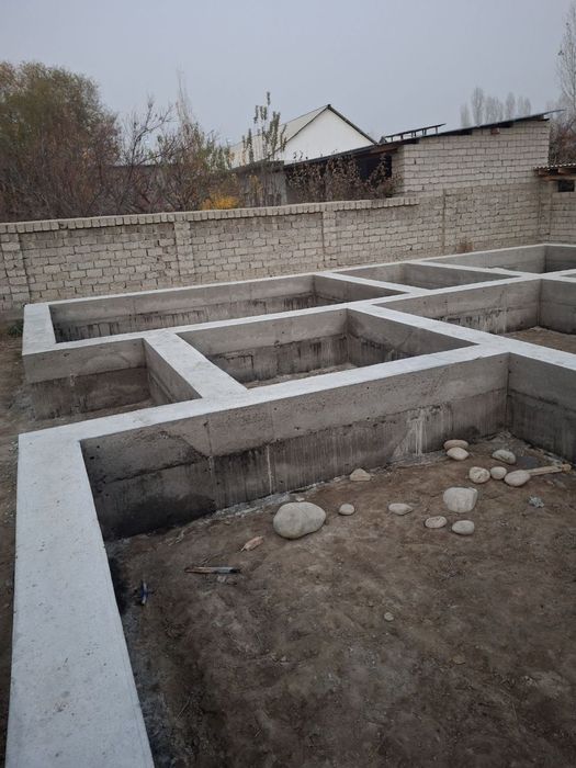Fundament quyosh xizmati, xat xil turdagi fundament, zina ishlari
