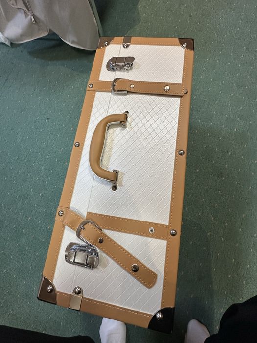 Мини чемоданчик белый