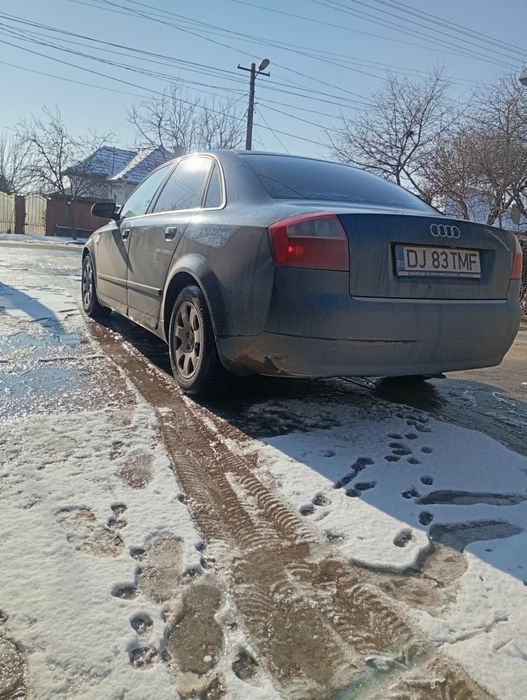 Vând Audi A4 B6 an 2003 perfectă stare de funcționare .