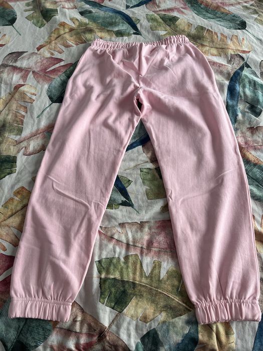 Pantaloni trening roz Sinsay