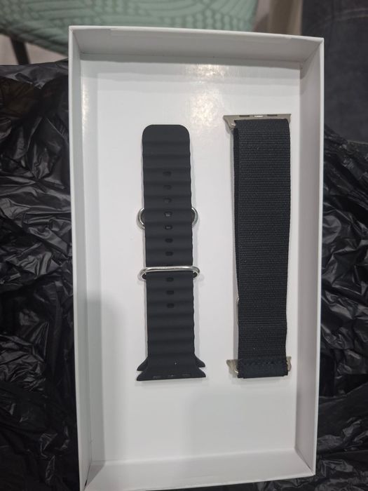 Apple Watch Ultra 49 мм Titanium Case + Black Ocean Band
