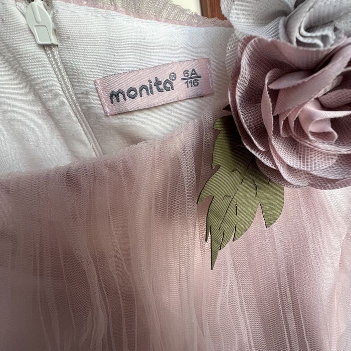 продам детское платья бальное платье и обычное