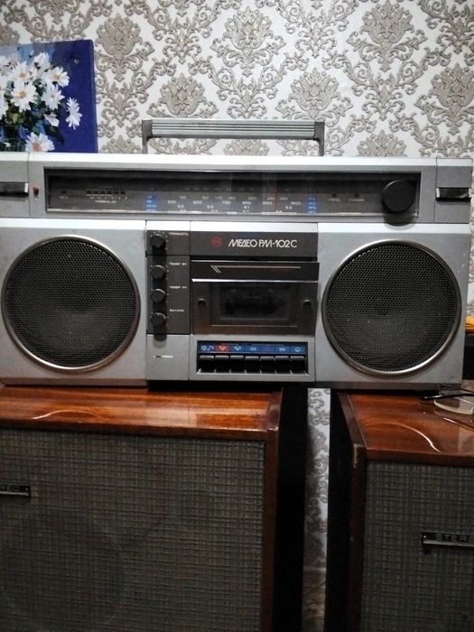 видеомагнитофон SOHY; HI-FI STEREO