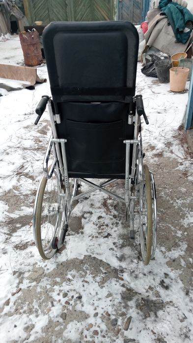 Продам коляску для пожилых людей