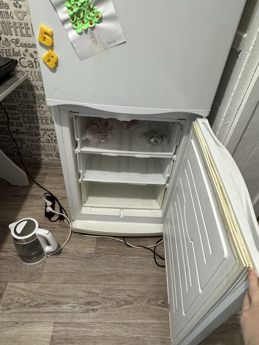 Продам холодильник