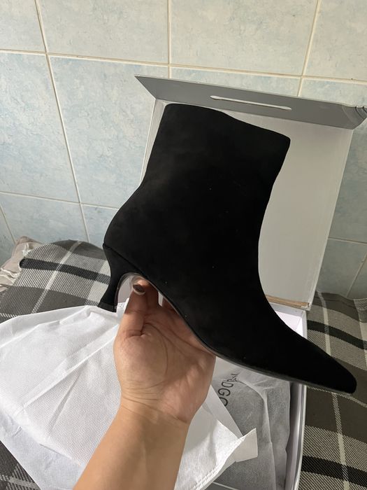 Замшевые ботильоны натуралка