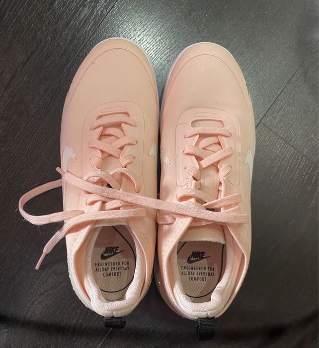 Nike маратонки