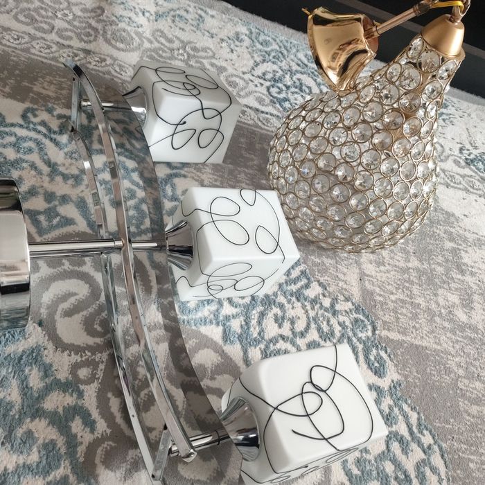 Люстры в хорошем качестве и состоянии