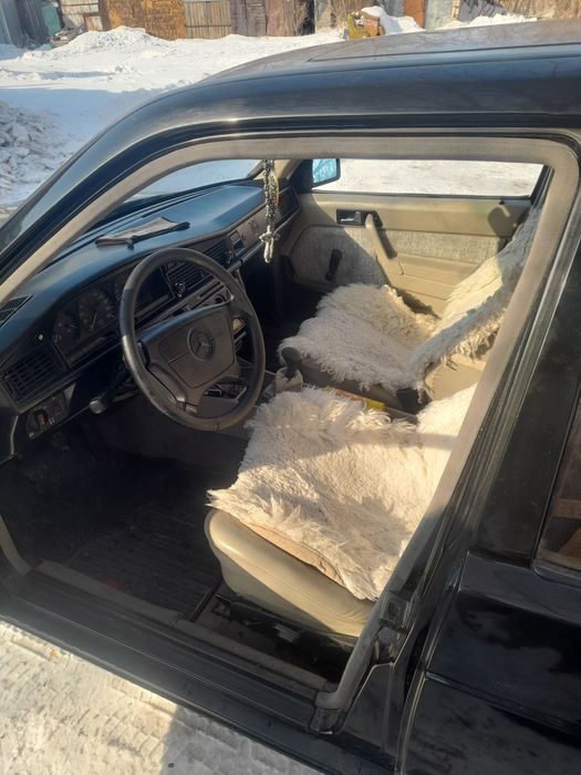 Продам мерса 190