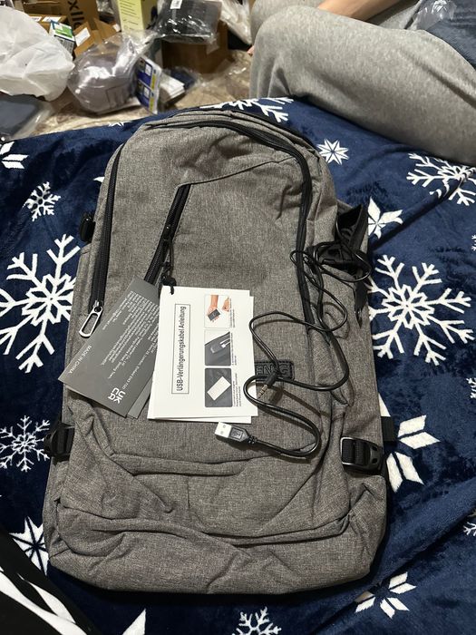 Wenig Rucsac cu Incarcator USB nou, cu etichete