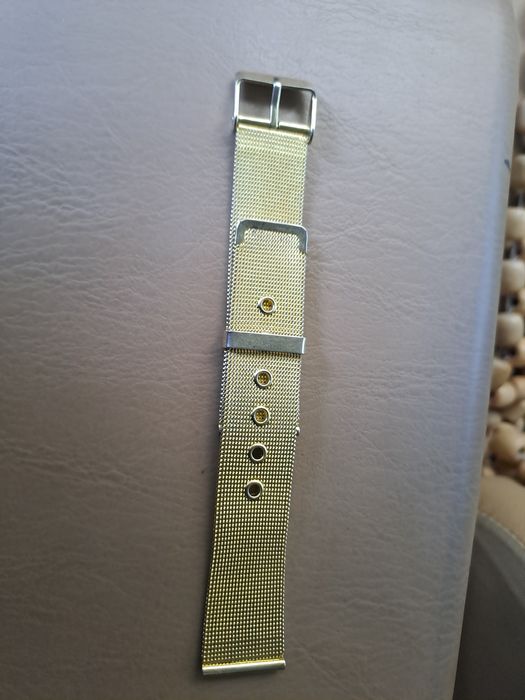 Продам ремешок размер 20-22