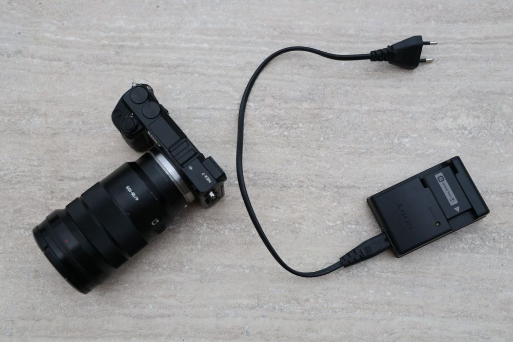 Фотоапарат (безогледален) / камера Sony NEX 7 + обектив Sony SEL