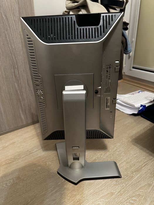 Монитор Dell 1908WFP