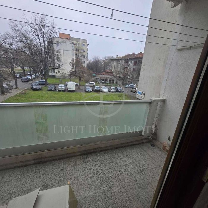 Продава се Тристаен апартамент в Пловдив, Кючук Париж - 92 кв.м за 1054 €/кв.м - Снимка #19