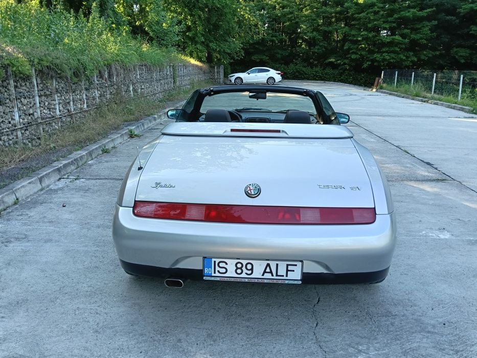 Vând Alfa Romeo Spider Decapotabila