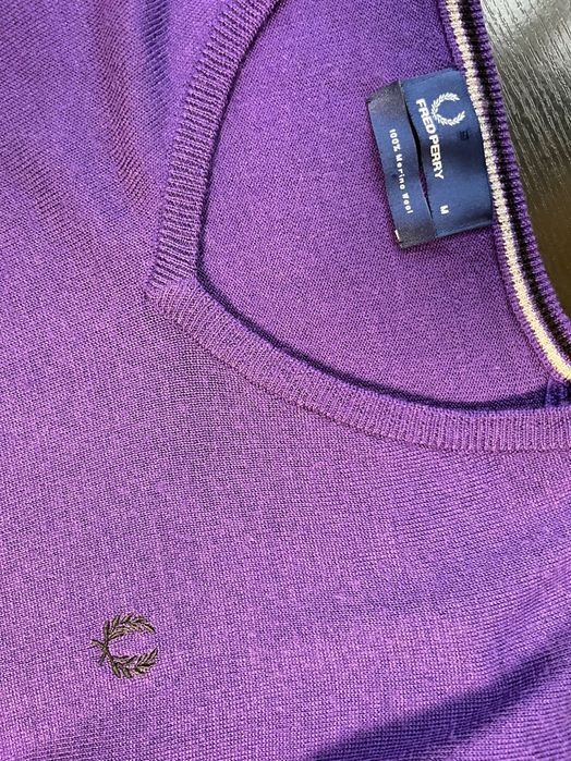 Pulover mov Fred Perry, 100% lână merinos, mărimea M