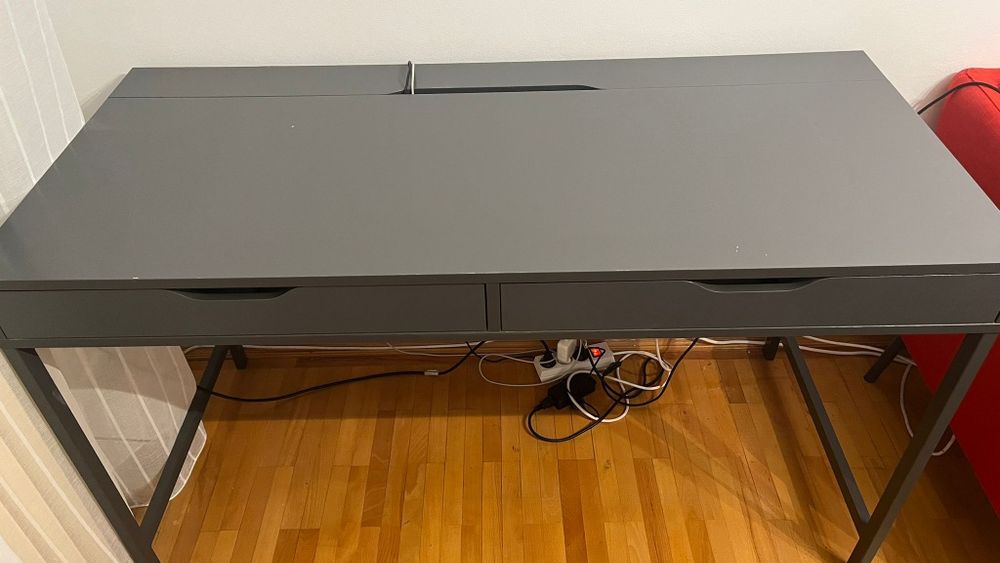 Birou ikea ,culoare gri,stare ff buna