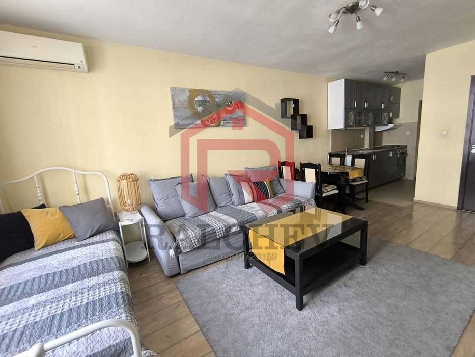 Дава се под наем Двустаен апартамент в Варна, Левски - 75 кв.м за 612 € - Снимка #6