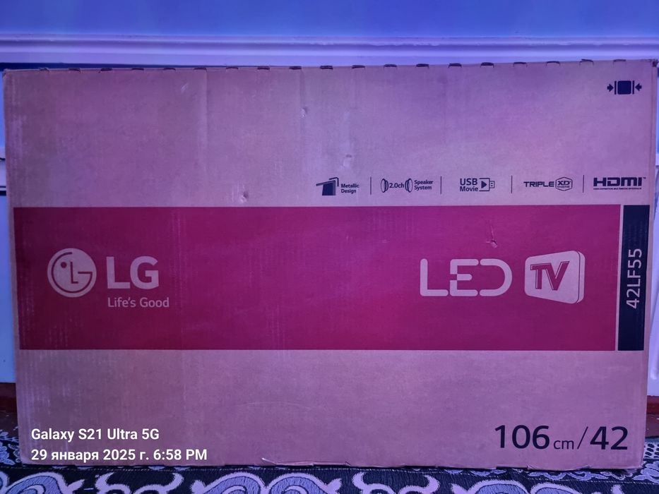 Телевизор LG 42"
