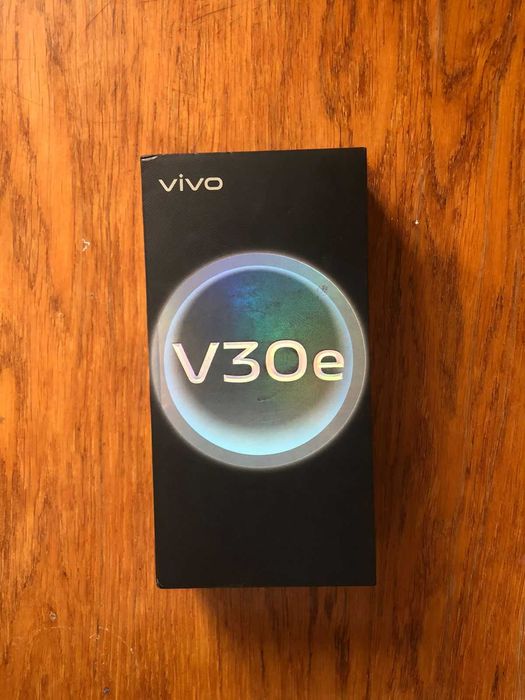 Смартфон Vivo V30e
