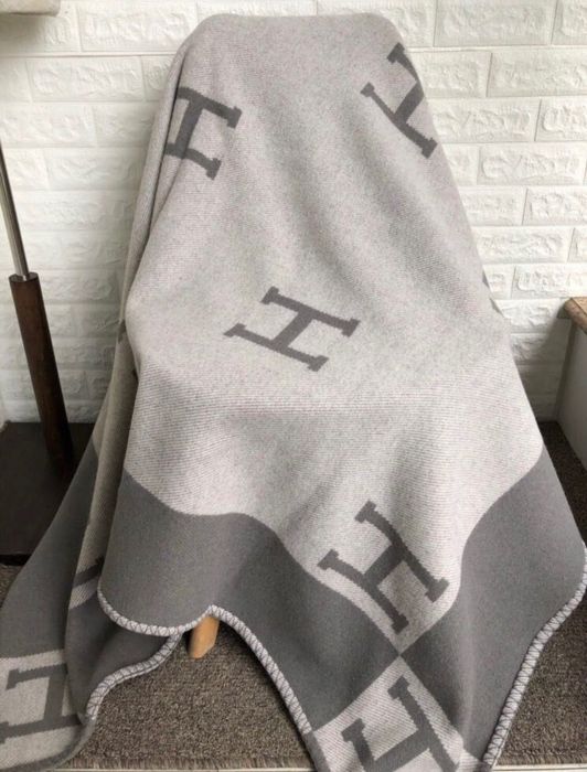 Hermes Avalon одеяло налични с торбичка