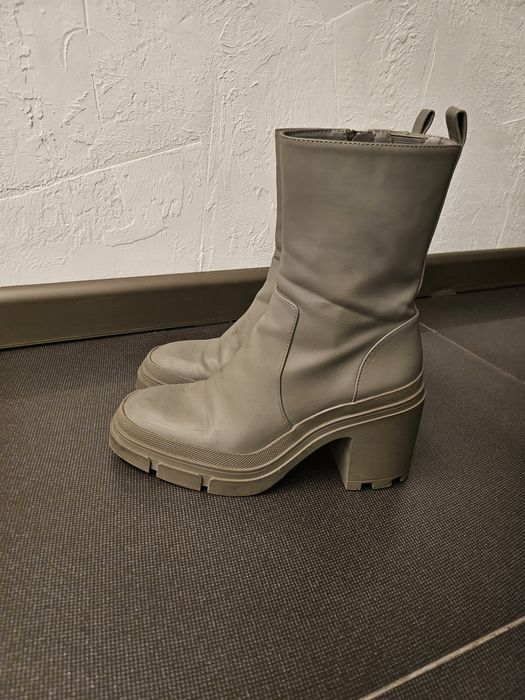 ZARA гумирани боти н.38