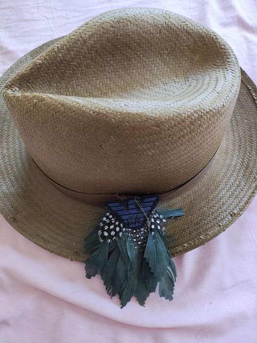 Armani сламена шапка